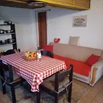 Blossom Cottage - 