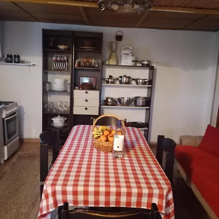 Blossom Cottage - 